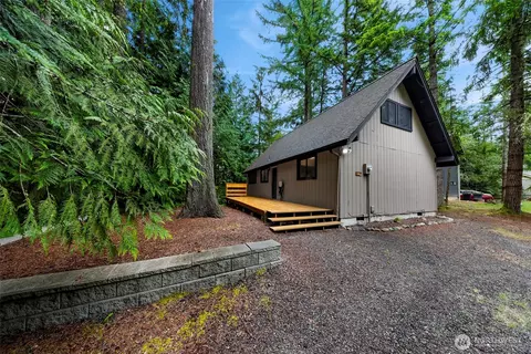 33 N Summit Dr, Bellingham, WA 98229