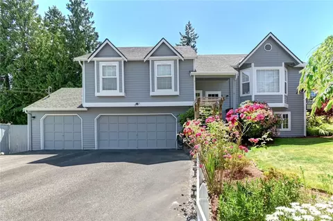 608 Harvest Rd, Bothell, WA 98012