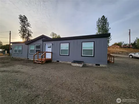 720 S Jefferson St, Republic, WA 99166