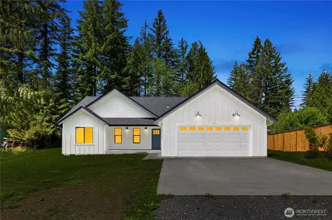 401 Flair Valley Ct, Maple Falls, WA 98266