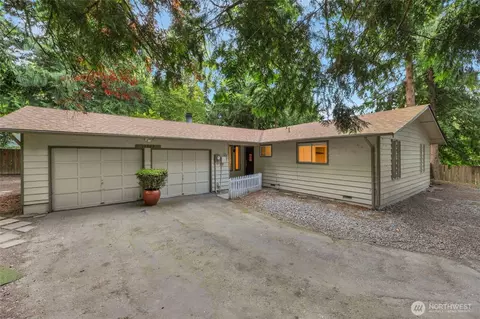 19029 56th Ln NE, Kenmore, WA 98028