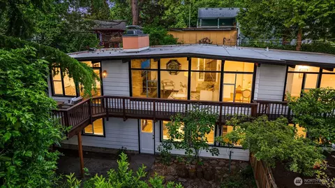 846 NE 104th St, Seattle, WA 98125