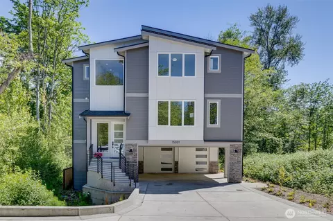 15001 NE 8th St, Bellevue, WA 98007