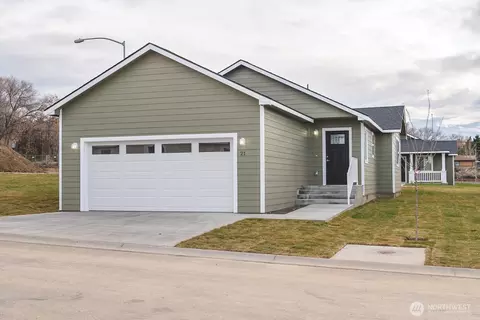 123 E 9th Ave #67, Moses Lake, WA 98837