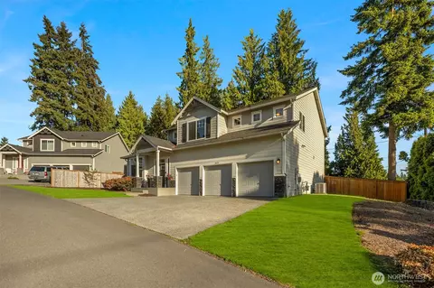 18629 44th Ave W, Lynnwood, WA 98037