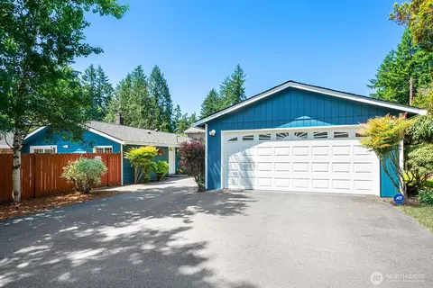 21525 SE 24th St, Sammamish, WA 98075