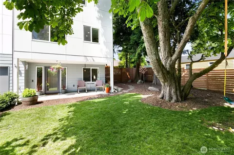 2736 SW Holden St, Seattle, WA 98126