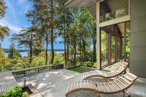 4170 Boulevard Pl, Mercer Island, WA 98040