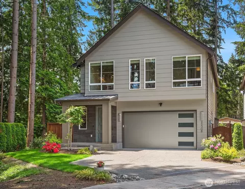 22308 17th Ave W #12, Lynnwood, WA 98036