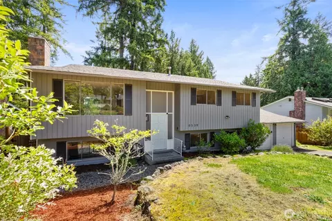 8539 University Point Cir NE, Bremerton, WA 98311