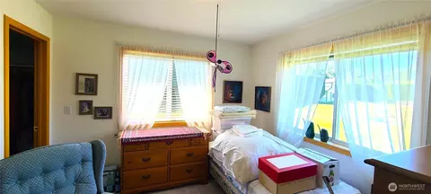 Bedroom - 324 Pond Ln, Sequim, WA 98382 photo 1 of 3