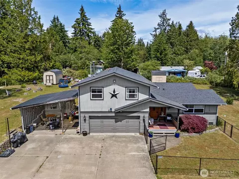740 NW Saddle Creek Ln, Bremerton, WA 98311