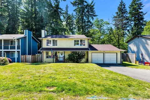 13815 Crestview Cir NW, Silverdale, WA 98383