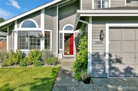 Exterior - 404 Jewell St, Enumclaw, WA 98022 photo 2 of 4