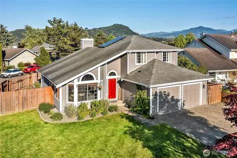 404 Jewell St, Enumclaw, WA 98022