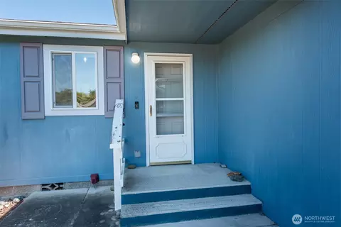 140 Winterhawk St, Sequim, WA 98382 photo 3