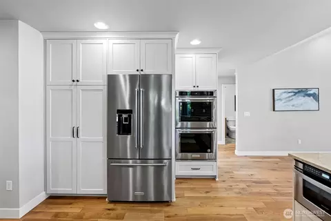 Kitchen - 52 Chapman Loop #D, Steilacoom, WA 98388 photo 3 of 4