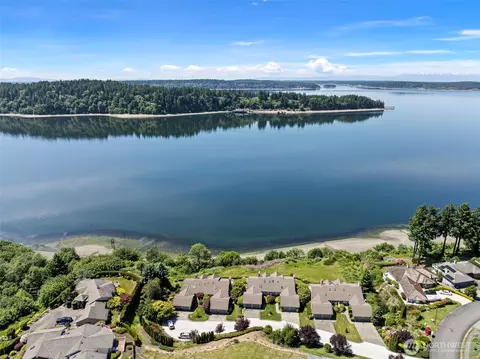 View/Area - 52 Chapman Loop #D, Steilacoom, WA 98388 photo 7 of 9