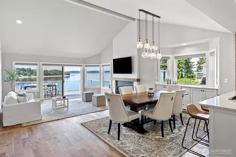 Dining - 52 Chapman Loop #D, Steilacoom, WA 98388 photo 1 of 4