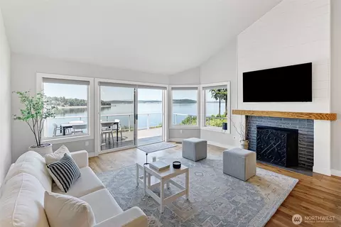 Living - 52 Chapman Loop #D, Steilacoom, WA 98388 photo 1 of 5
