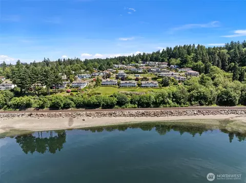 View/Area - 52 Chapman Loop #D, Steilacoom, WA 98388 photo 8 of 9