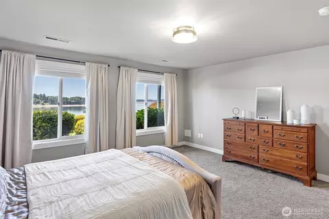 Bedroom - 52 Chapman Loop #D, Steilacoom, WA 98388 photo 3 of 4