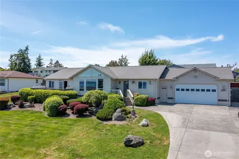 1257 Canterbury Ln, Oak Harbor, WA 98277