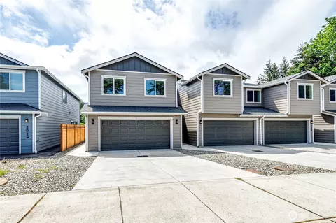 204 Creekside Dr, Port Angeles, WA 98362