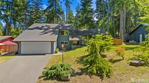 6812 Topaz Dr SW, Lakewood, WA 98498