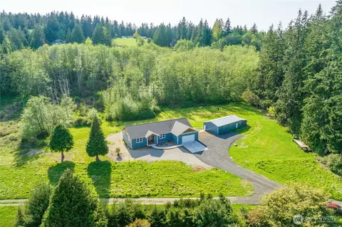 6606 Heggenes Rd, Clinton, WA 98236