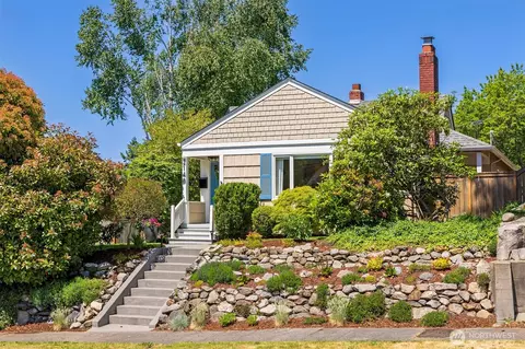 2148 N 61st St, Seattle, WA 98103
