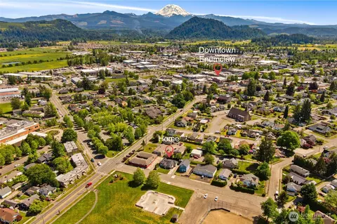 View/Area - 1630 Hillcrest Ave, Enumclaw, WA 98022 photo 4 of 4