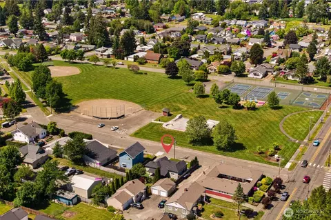 View/Area - 1630 Hillcrest Ave, Enumclaw, WA 98022 photo 3 of 4