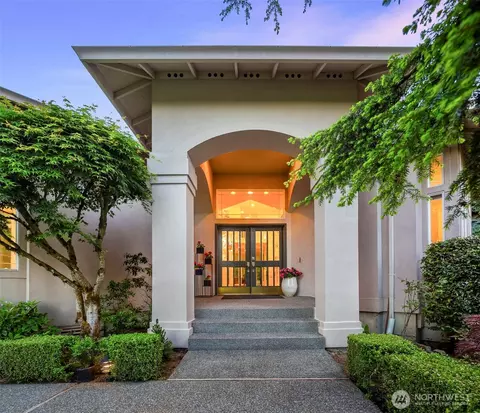 5365 Eiger Pl NW, Issaquah, WA 98027