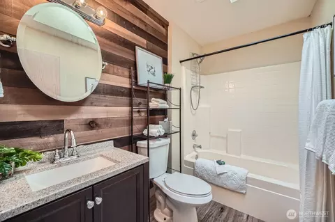 Bath - 7116 193rd St E, Spanaway, WA 98387 photo 4 of 4