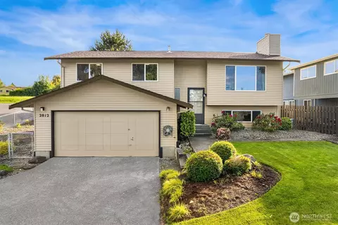 2812 SE 18th Pl, Renton, WA 98058