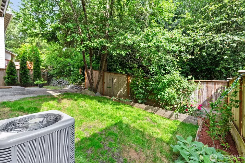 Exterior - 111 170th St SE, Bothell, WA 98012 photo 3 of 5
