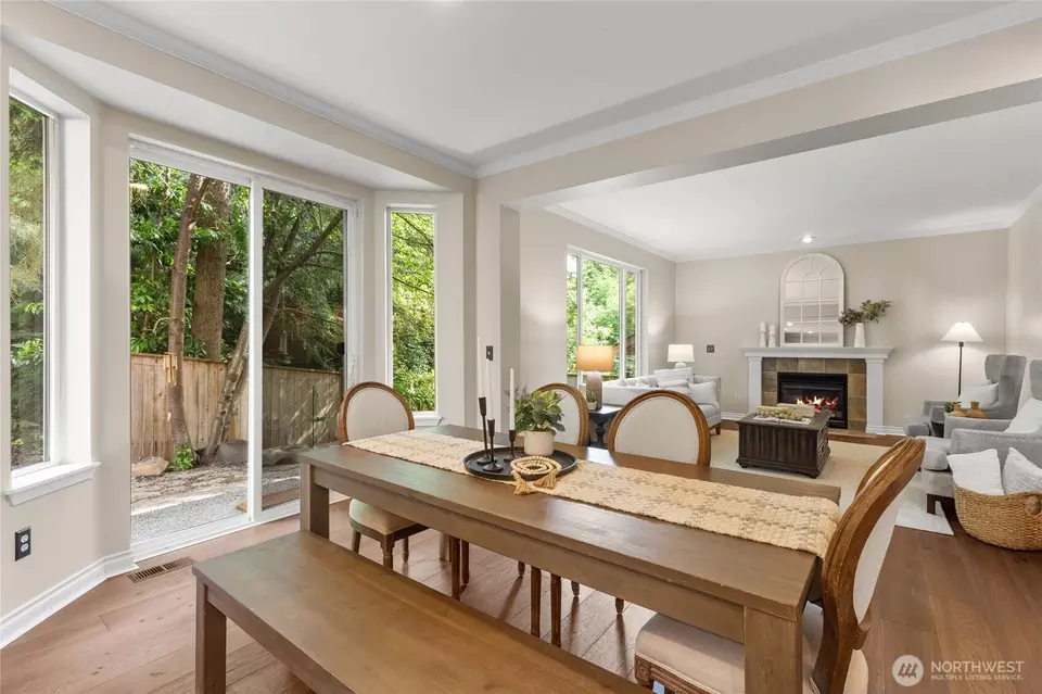 Dining - 111 170th St SE, Bothell, WA 98012 photo 4 of 4