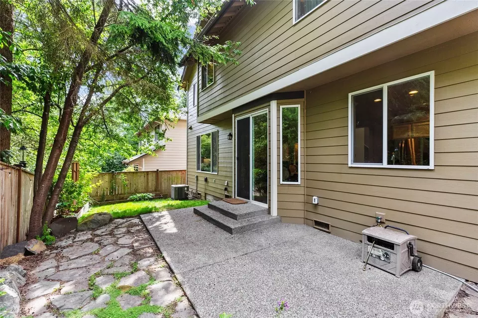 Exterior - 111 170th St SE, Bothell, WA 98012 photo 5 of 5