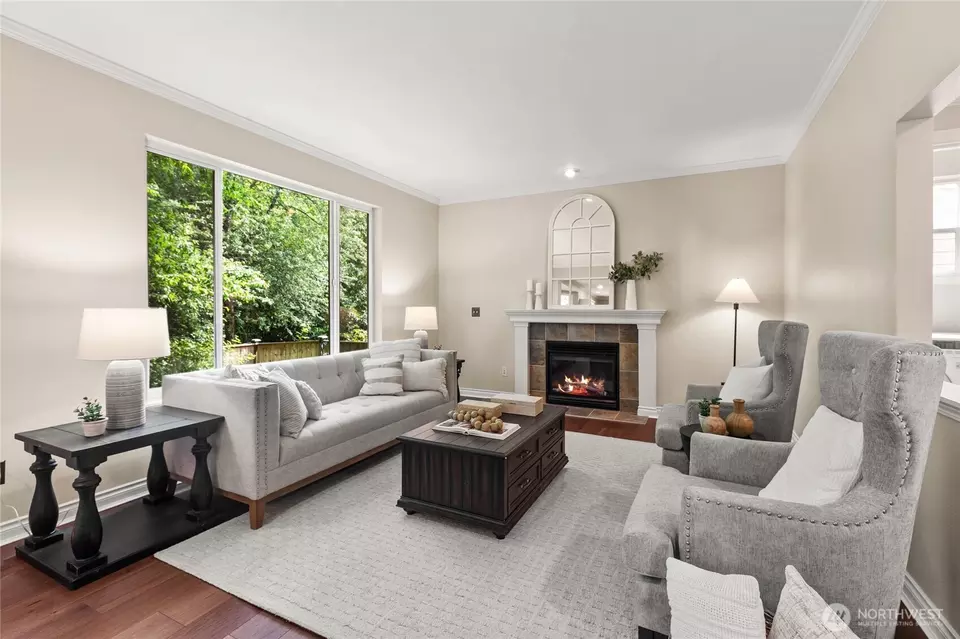 Living - 111 170th St SE, Bothell, WA 98012 photo 2 of 3