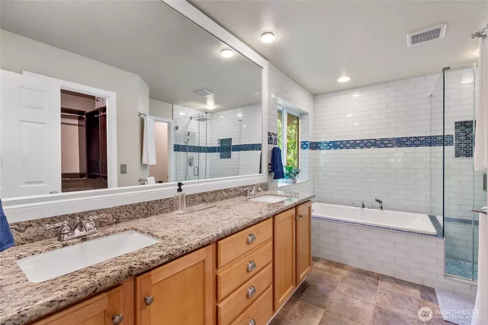 Bath - 111 170th St SE, Bothell, WA 98012 photo 1 of 4