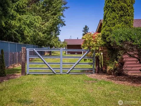 Exterior - 52 W Pheasant Ln, Sequim, WA 98382 photo 6 of 7