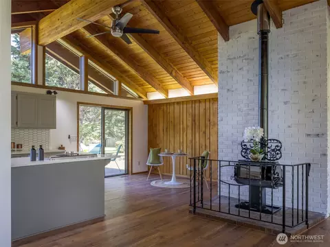 Living - 52 W Pheasant Ln, Sequim, WA 98382 photo 2 of 2