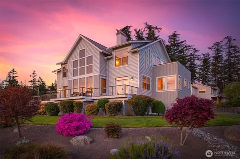 884 Saratoga Way, Camano Island, WA 98282