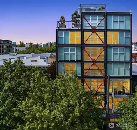 1310 E Union St #401, Seattle, WA 98122