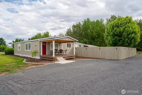 6731 Stratford Rd NE, Moses Lake, WA 98837