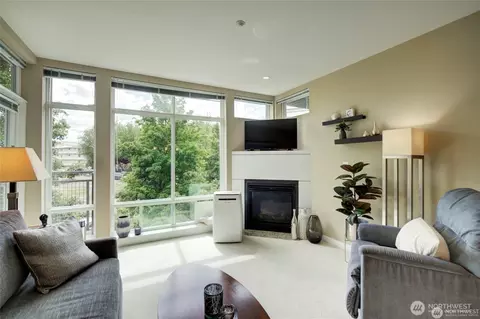 211 Kirkland Ave #412, Kirkland, WA 98033