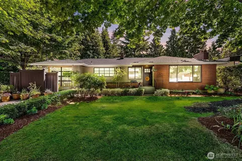 16760 26th Ave SW, Burien, WA 98166