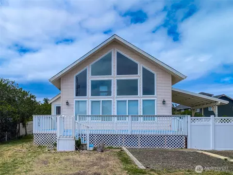 1249 E Ocean Shores Blvd SW, Ocean Shores, WA 98569