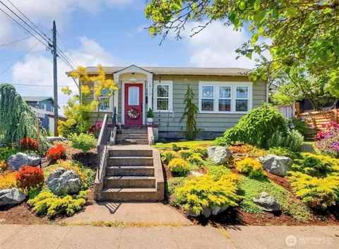 2710 S 8th St, Tacoma, WA 98405